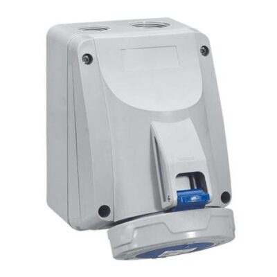 Legrand 555355, 16A WALL SOC 200-250VA 3P+E, 3245065553550